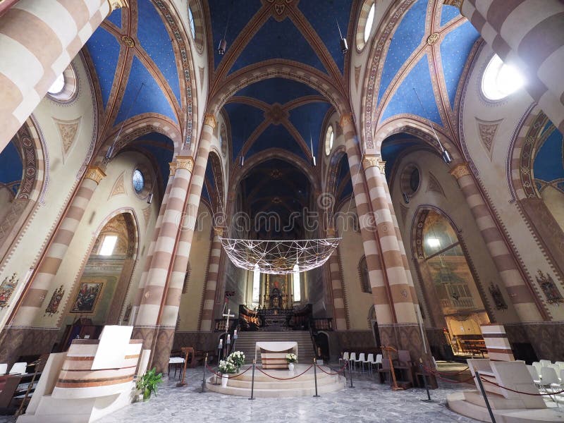 Собор San Lorenzo в Alba стоковая фотография